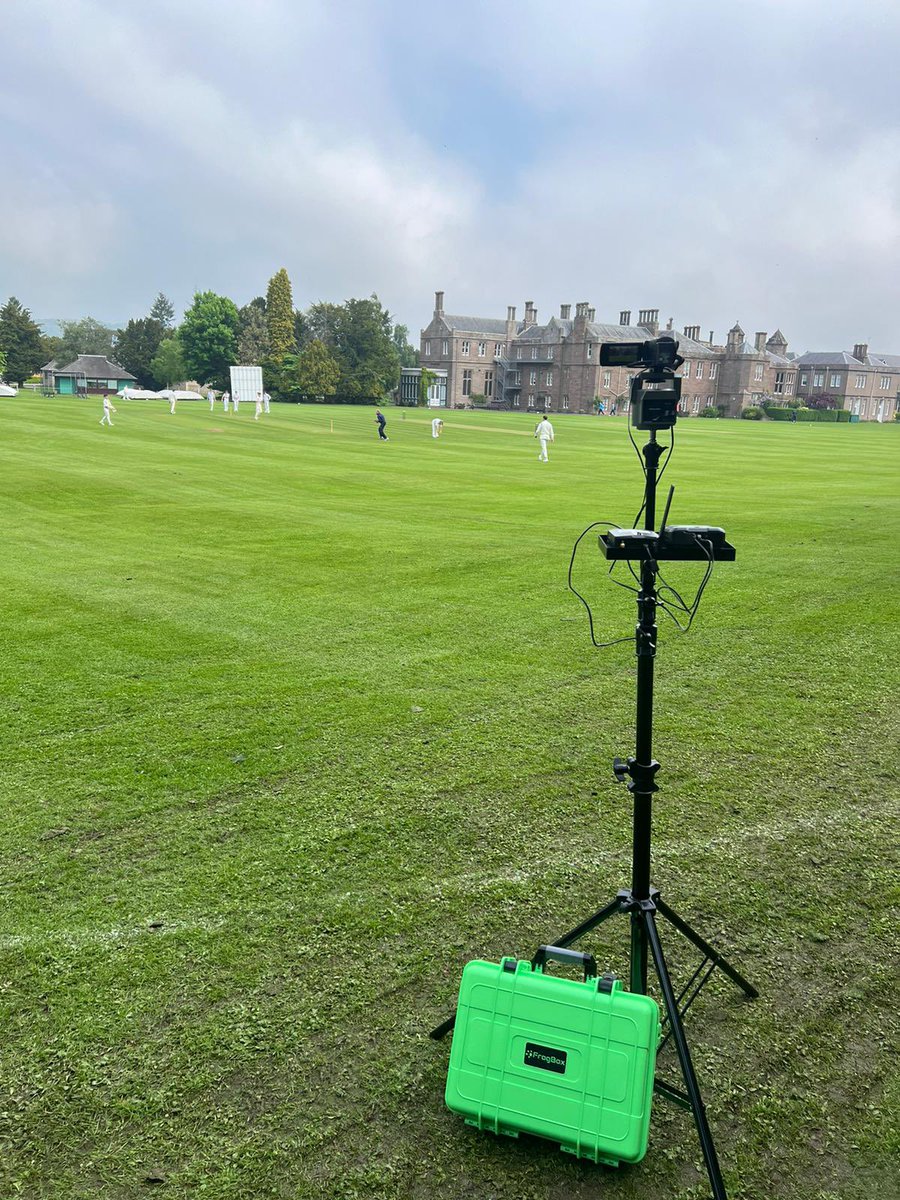 We are delighted to welcome the Forty Club to Strathallan today as they face our 1st XI 🏏🤩👏 📺 Watch the match live here: youtube.com/live/r-0JzXxGy…