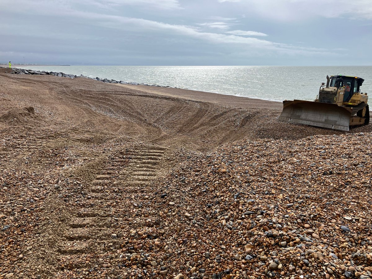 We're in Shoreham moving shingle. This will help maintain the sea defence & better protect properties from flooding. If you're a local resident, please be aware of the heavy machinery on the beach. @adurandworthing #flooding