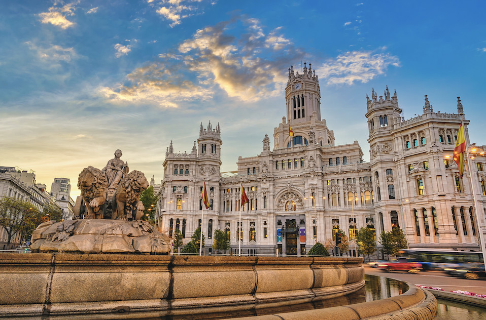 With so much to see and do in #Madrid, it can be difficult to decide on your itinerary. To help you out - here is a two day itinerary of the capital which includes a visit to the San Miguel market and the Royal Botanical Gardens! 🌷 👉 bit.ly/41VH3D9 #VisitSpain