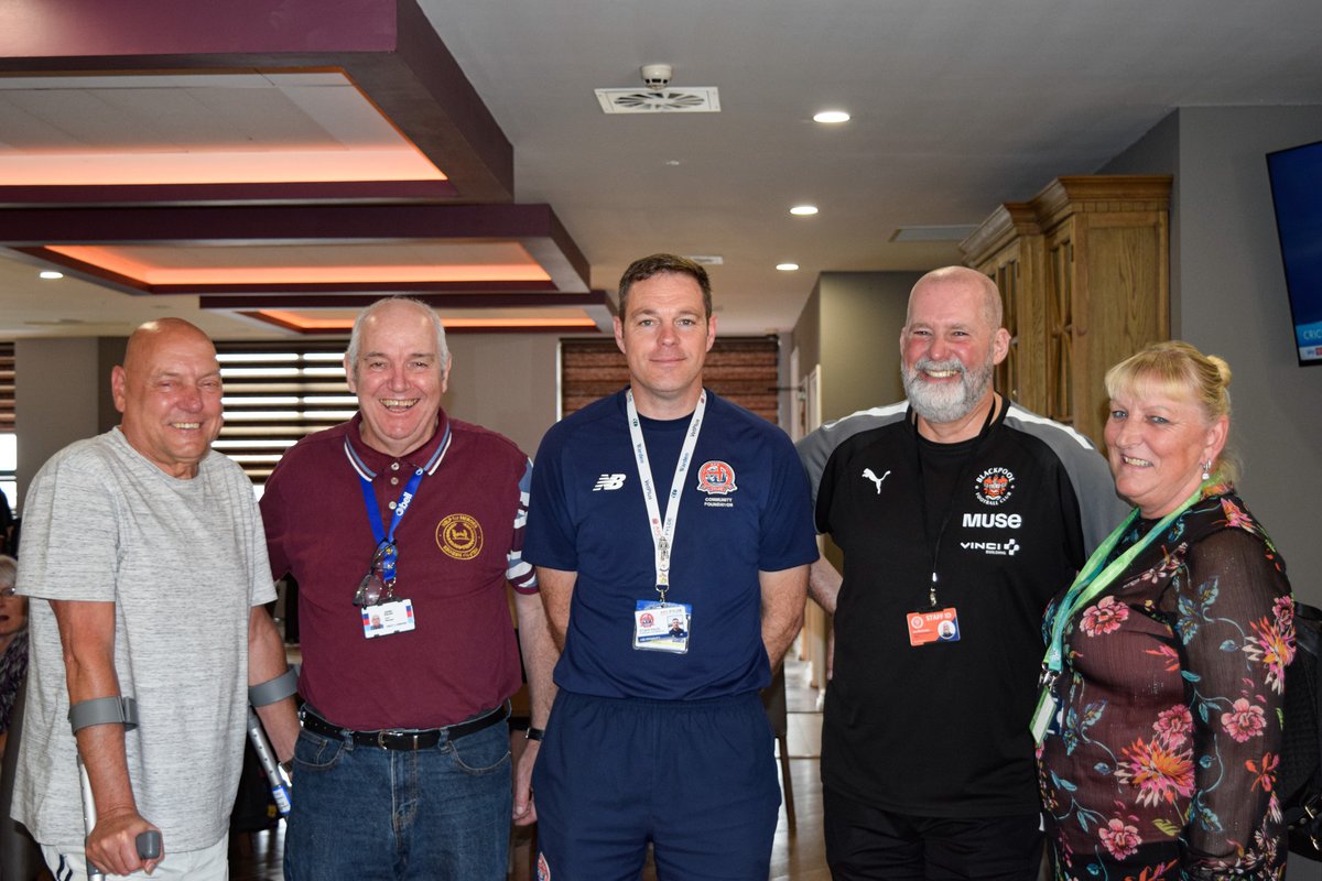 Yesterday at NAAFI Break we had a visit from @HelpforHeroes an organisation in the UK dedicated to offering assistance to veterans

Also, @Age_UK stands as the foremost charitable organisation serving older individuals.

Thank you to both organisations for their attendance 🧡