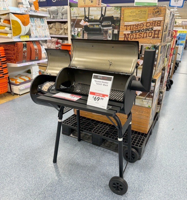 🔥 BBQ EVENT ON NOW 🔥 HOT OFFER 😍👉 Shop today & SAVE £££'s OFF BBQ's & a RANGE of BBQ Accessories in-stores today! bit.ly/3AOSaSs 🏃 ➡️ 🛒Available IN-STORES & ONLINE but be quick to shop!