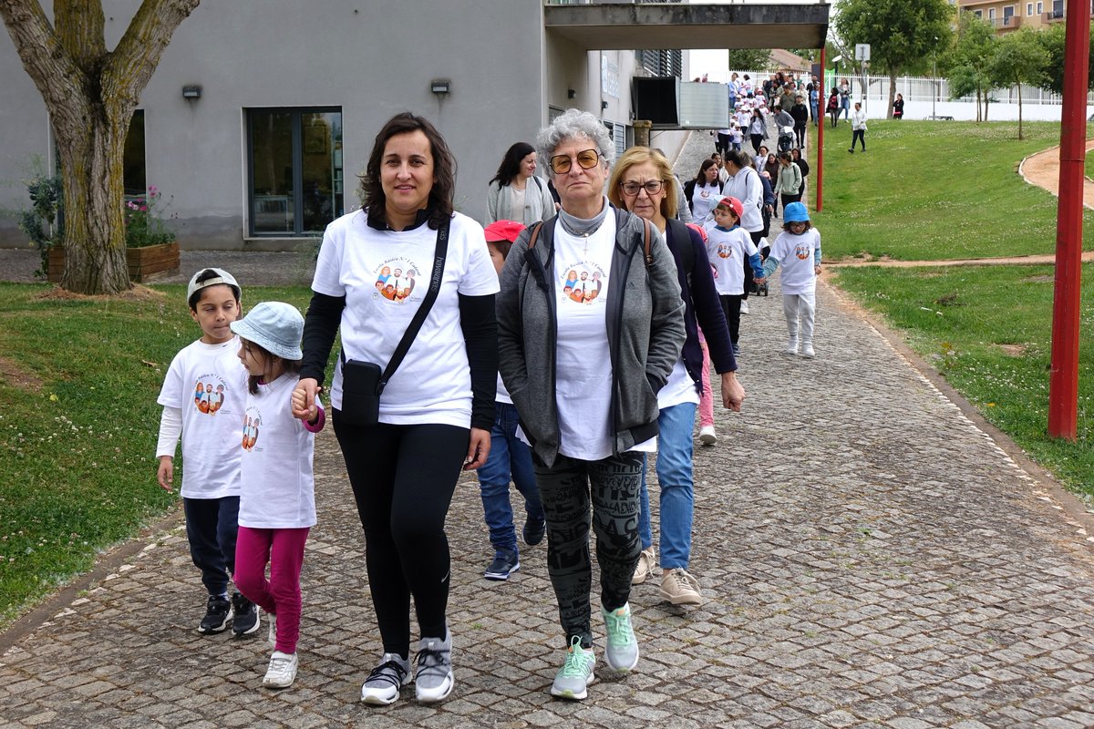 cmcadaval's tweet image. Esta quarta-feira, dia 15 de maio, assinala-se o Dia Internacional da Família. Nesse sentido, a Escola Básica  N.º 1 do Agrupamento de Escolas do Cadaval comemorou a data com a realização de uma caminhada no Parque de Lazer da Mata da Misericórdia.

#caminhada #educação #cadaval