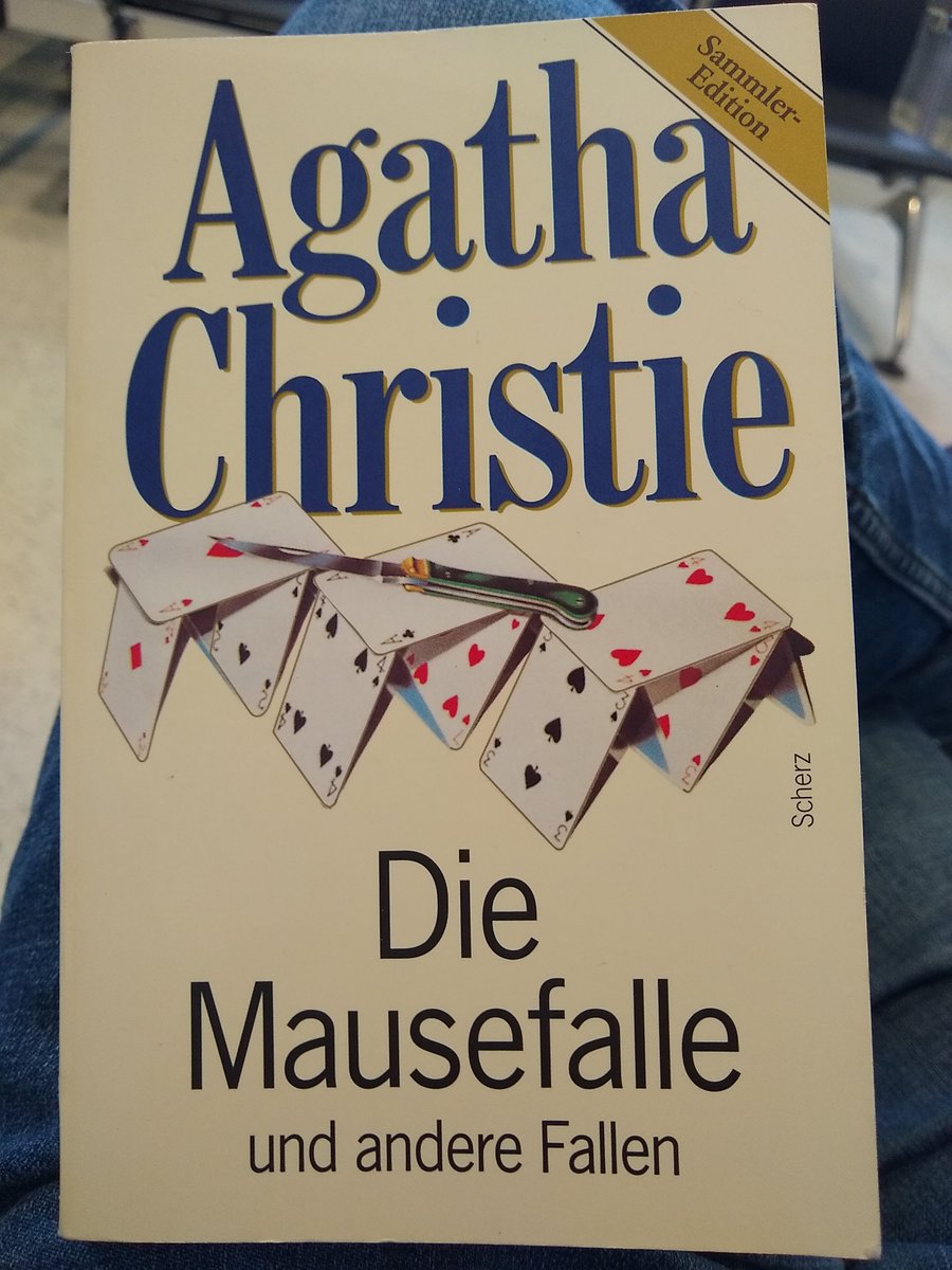 'Es herrschte eisige Kälte, und schwere, schneebeladene Wolken verdüsterten den Himmel.'

Agatha Christie, Die Mausefalle und andere Fallen

#Buchbeginn