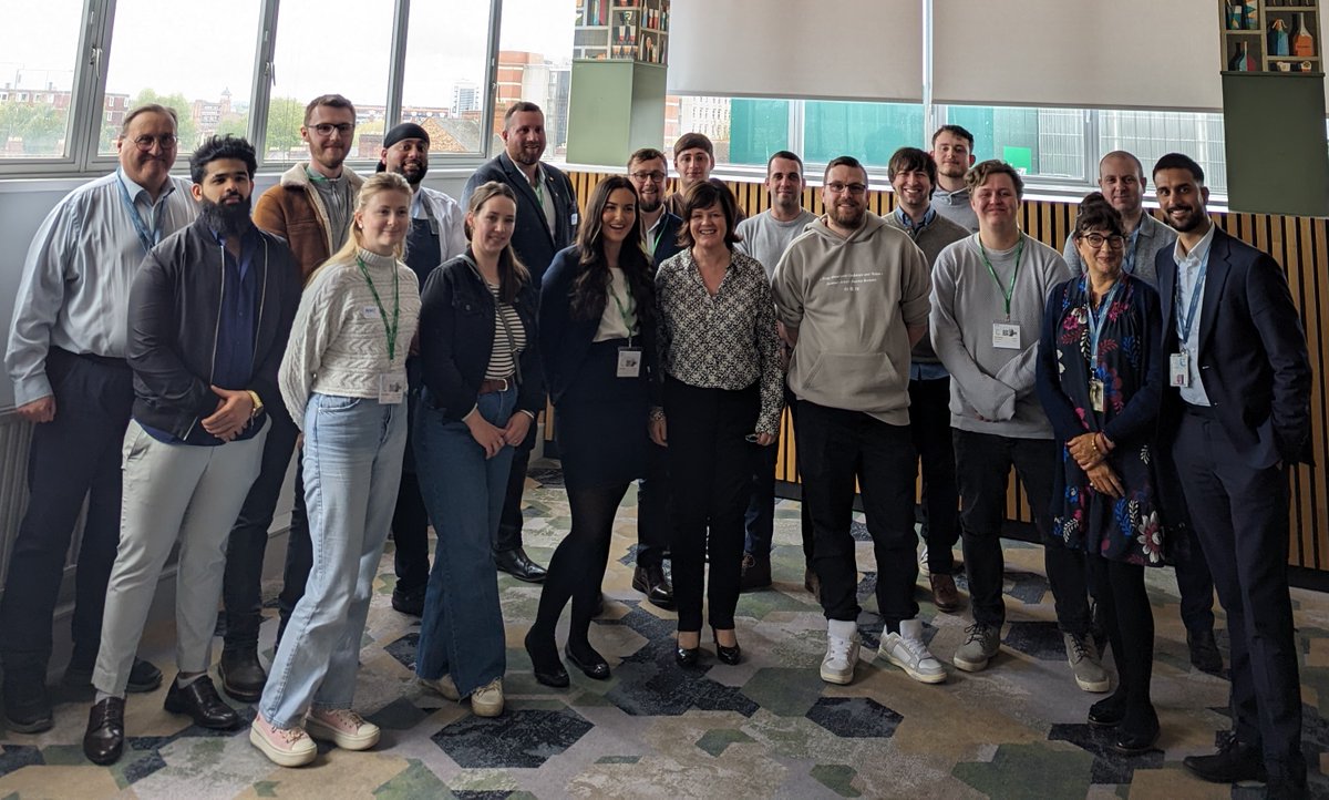 We recently held a 'Meet the Exes’ alumni event, where we heard first-hand experiences of past Hospitality and Catering students and how to navigate the world of employment. 👨‍🍳 Read more here 👉 ow.ly/gvWh50RI1EA #HospitalityStudents #LivedExperience #MeetTheExes