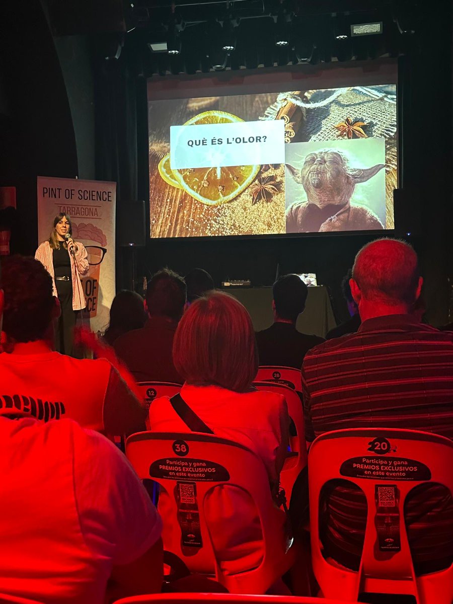 Yesterday, I had the pleasure of participating in <a href="/pintofscienceES/">Pint of Science ES</a>  Tarragona. It was an incredible experience bringing science closer to everyone, and the feedback was amazing! Huge thanks to <a href="/divulgaTGN/">Divulgació Científica al Camp de Tarragona</a>  for organizing this fantastic event. Nos vemos en los bares 🍻