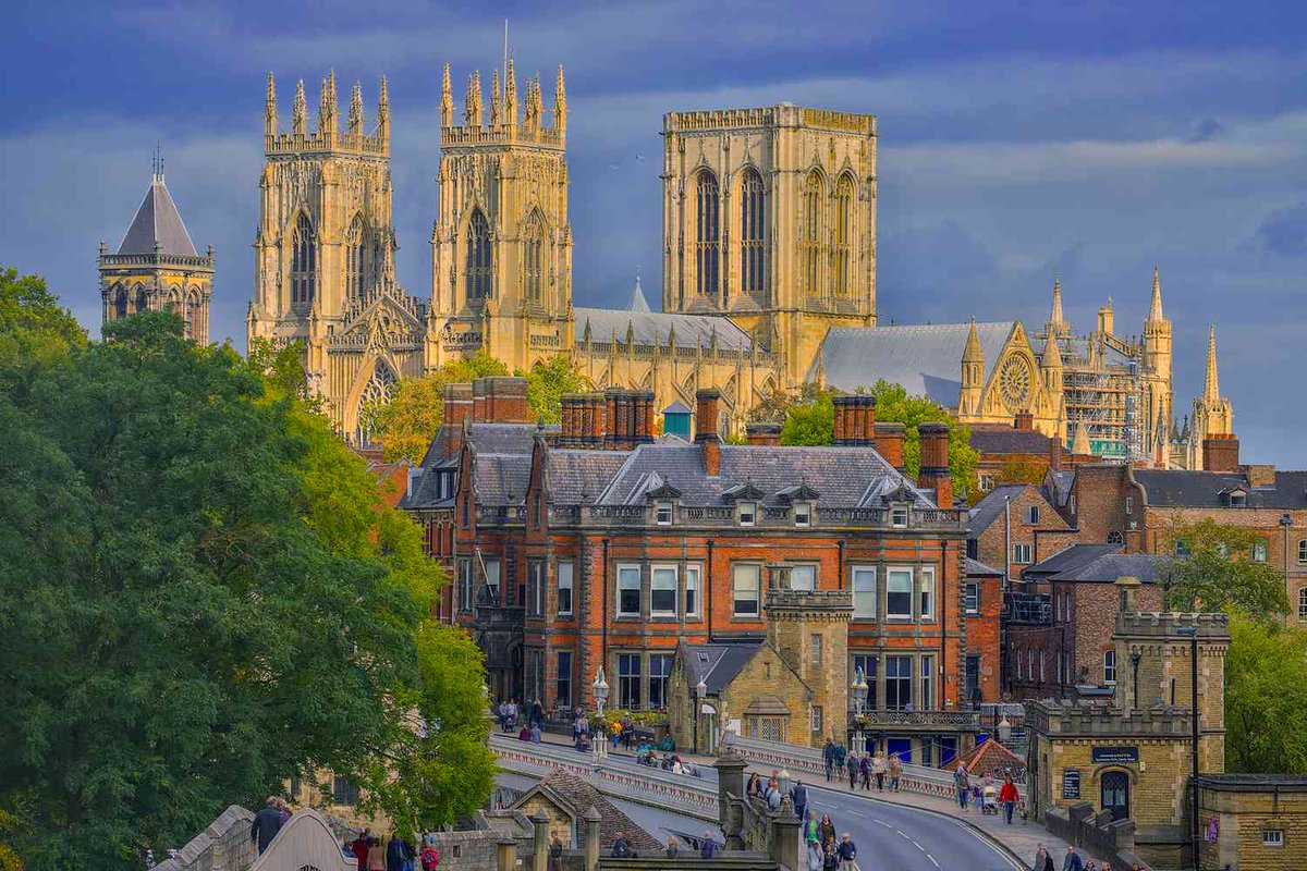 🚌 Explore York with York City Sightseeing! 🌟 Hop on their iconic red buses for a fun and informative tour of this historic city. See the sights, learn the stories, and discover York's hidden gems. 🎡🏰 #YorkCitySightseeing #ExploreYork 🎟️ transdevbus.co.uk/the-keighley-b…