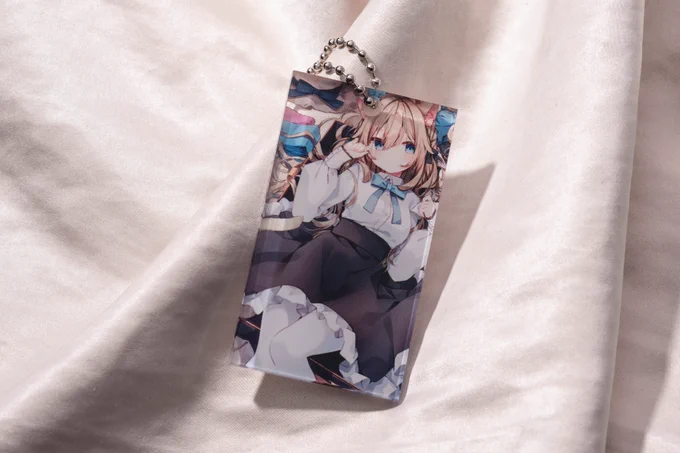 オリラボマーケット様にて新しいグッズを販売することとなりました～! 5月17日から販売開始です!! プレゼントキャンペーンもあるので続報をお待ちください!!よろしくお願いします!!