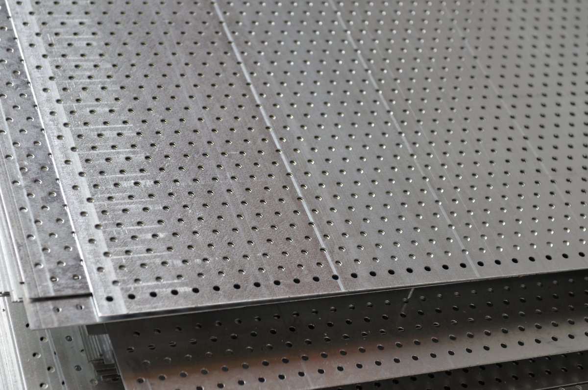 Where prefabricated/folded #steelscreens are not suitable, we will use sheets of perforated steel sheet, hand-cut on-site to fit difficult shapes or openings. Wherever possible, we will use only a single sheet of steel for each opening: clearway.co.uk/vacant-propert… #security