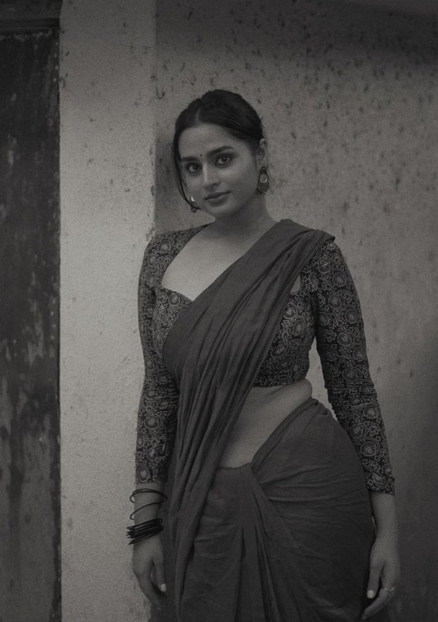 GNsmaa6WgAAsgmy?format=jpg&name=900x900