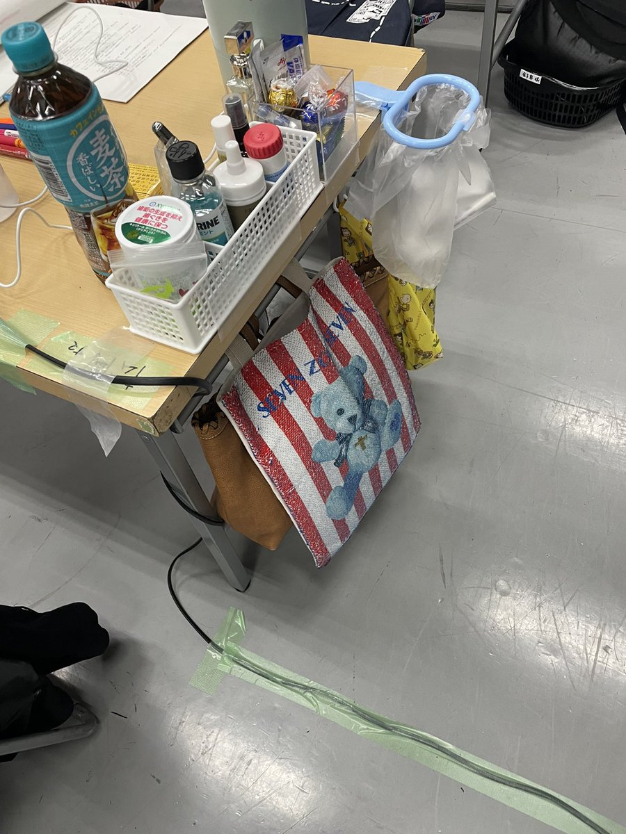 mitsurumatsuoka's tweet image. #舞台CTW 稽古。毎日毎日怒涛です…脳みそが溶け出してる。
そんな中、
共演者の　#かもめんたる の　#槙尾ユウスケ　さんから、ご自身で経営されているカレー屋さんのカレーを差し入れで頂きました。
激うま笑　今度はお店で頂きたいなあ。

三軒茶屋ガリガリマキオカリー　#マキオカリー

#ウエスト…