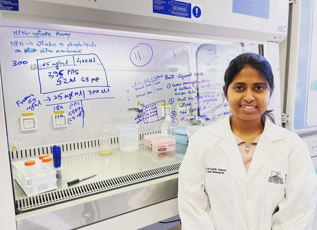 🔬We welcome Swagatika to our lab!⭐Swagatika is an exchange student from @iiserbhopal & has been awarded @ourANU Future Research Talent Award to spend 3 months with us @JCSMR to learn more about the art of immune defence against superbugs.😊#womeninscience #multidrugresistance