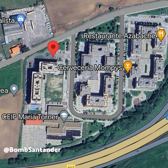 BombSantander's tweet photo. INCENDIO
Esta mañana @112Cantabria solicita nuestra intervención en Av. Libertad en Mompia(@aytopielagos) por incendio en vivienda.
Desplazamos autotanque 🚒 (6bomberos) que extingue incendio que afecta a cocina,y resto vivienda por humo.
Asiste #PLPielagos, @guardiacivil y 061 https://t.co/jqWoeqxoWb