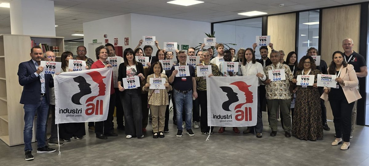 IndustriALL's GMC meeting in Madrid w/ participants from affiliated unions from all over the world🌏stand in solidarity w/ workers at Mercedes' plant in Alabama🇺🇸, the ONLY Mercedes plant in the world that is not unionized. ✅ote YES to @UAW & welcome to the global union family🫶