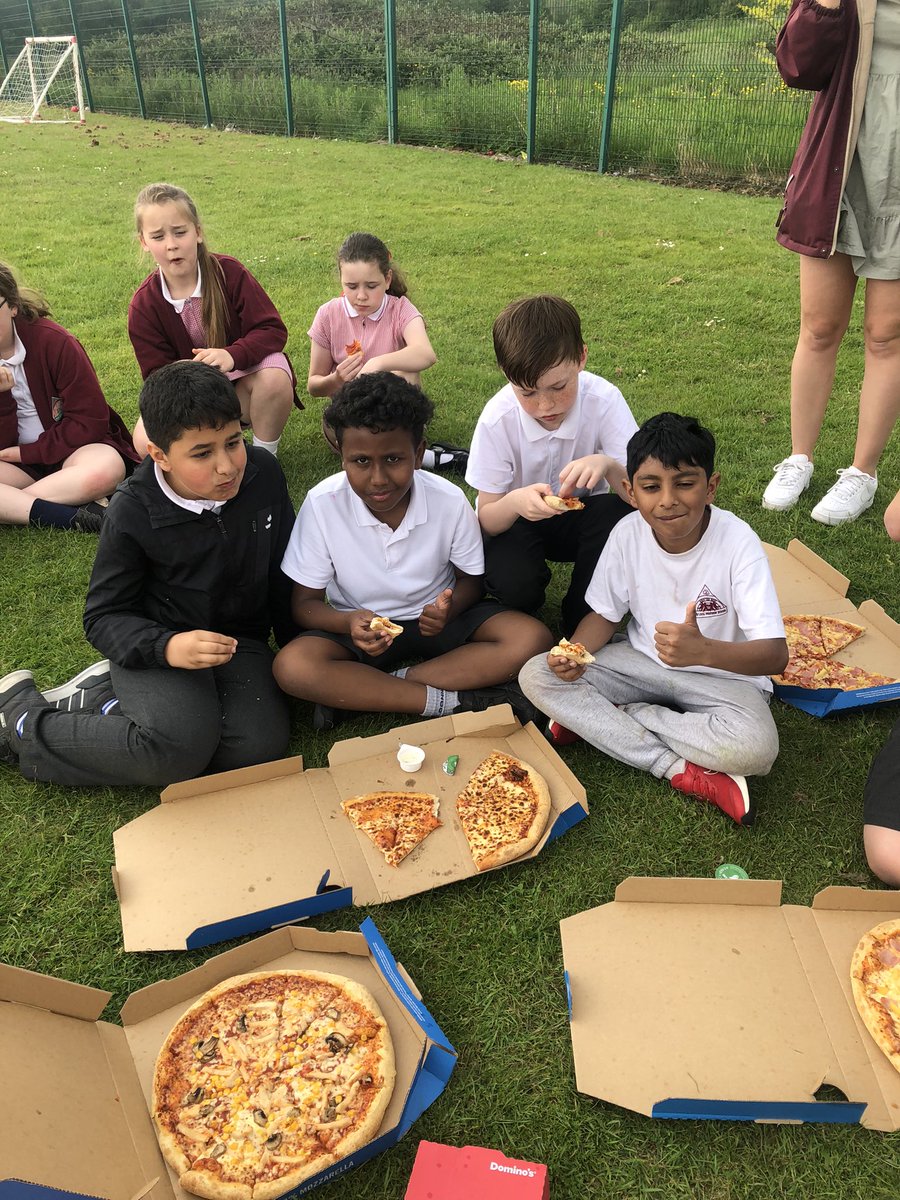 Thank you to Mrs Tracey and Mrs Rogers for our Y6 SATs treat 🍕@MabLanePri @MissGrovesMLP #onlythebest #year6