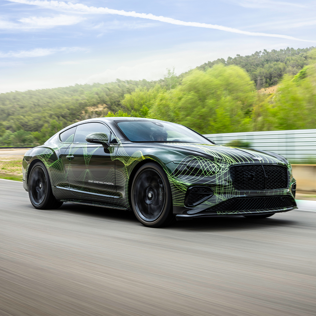 BentleyMotors's tweet image. A new era is coming.

Discover more: click.bentley/NewContinental…

-
CO2 Emissions and fuel consumption data for EU27 is pending; subject to EU Type Approval