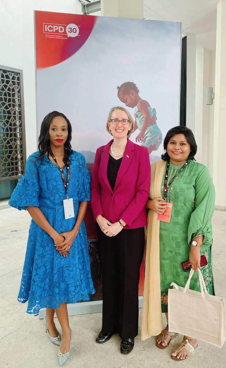 1/2 🧵 In the corridors of the #ICPD30 Global Dialogue on Demographic Diversify and Sustainable Development , it was an absolute pleasure to meet H.E @HCSarahCooke High Commissioner of @UKinBangladesh H.E previously served as High Commissioner of @UKinTanzania.