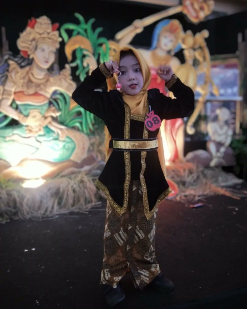 endriismidianto's tweet photo. Adek tampil lagi https://t.co/q5rYicpBfU