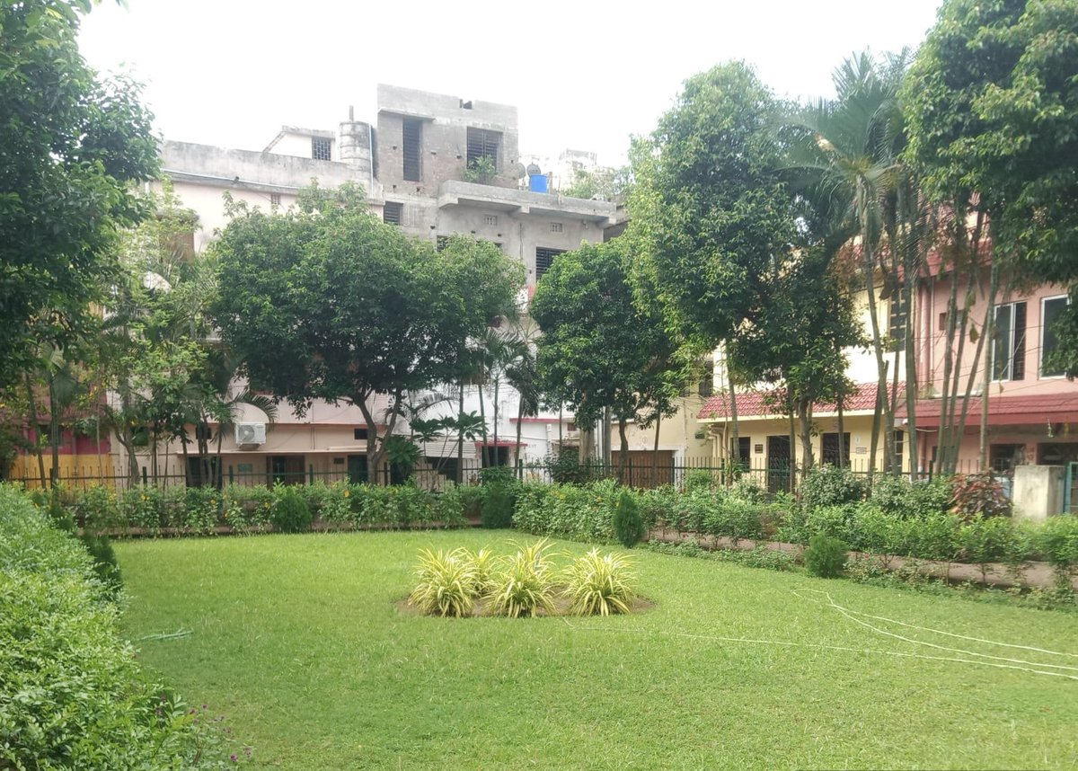 BSCL_BBSR's tweet photo. Experience peace and relaxation in BMC parks. Spend some quality time in the beautifully maintained green spaces. #UrbanGreenery #BMCParks #BhubaneswarFirst https://t.co/JaKwl2TvN2