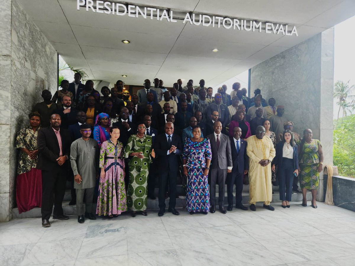 @UNFPAELO’s Chief @EpieSaturnin in Lomé, Togo for the @_AfricanUnion’s first Humanitarian Law & Policy Training Program for French speaking AU countries. Proudly organized by RAUECA & @Refugees. 
#TheAfricaWeWant #ICPD30 #LivingstoneProgram @UNFPA_ESARO @UNFPA_WCARO @UNFPA_ASRO