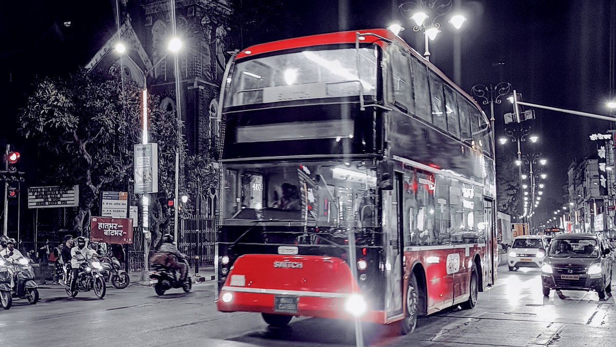 The new double decker ac bus at Colaba, Mumbai.. 📸
#BESTBus #DoubleDecker #Bus #Perspective #Photography #Mumbai #AamchiMumbai #MumbaiMeriJaan #MumbaiDilSe #mymumbai #mumbaikar  #MumbaiLife #ColoursOfMumbai #EchoesOfBombay #ColoursOfIndia #India #IncredibleIndia #EchoesOfIndia
