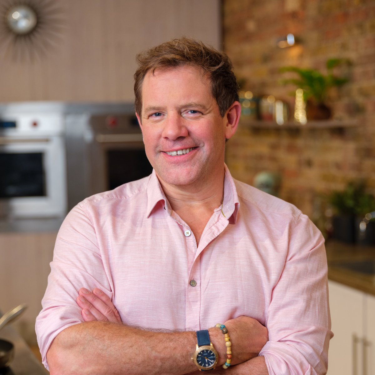 Thanks for watching #SaturdayKitchen and #BestBites this weekend! 😍

We're back live next Saturday with @matt_tebbutt, #MaxHalley, @Anahaugh, @jollyolly and @JackSavoretti! 🙌 

Enjoy the rest of your weekend! 👋
