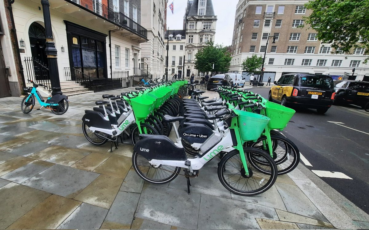 Taxi rank clear today at Berkeley Square of bikes thankfully, is the message getting through? But still counted at least 70 bikes in 4 different places around the Square cluttering the pavement!