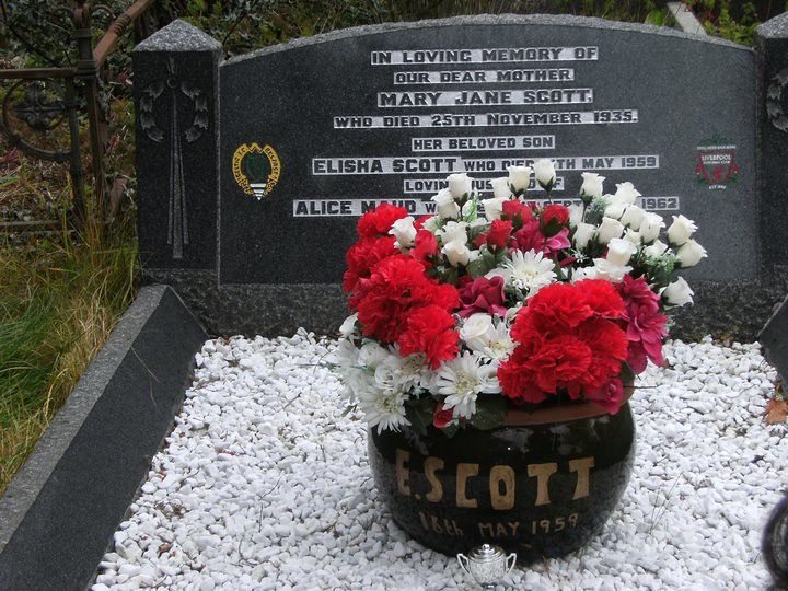 The iconic goalkeeper Elisha Scott died on this day in 1959, aged 65. Probably the most famous Liverpool FC player in the pre-WW2 era, Scott spent astonishing 22 years at the club and hard earned his legendary status. #LFC fans remember Elisha and he'll always be a hero!