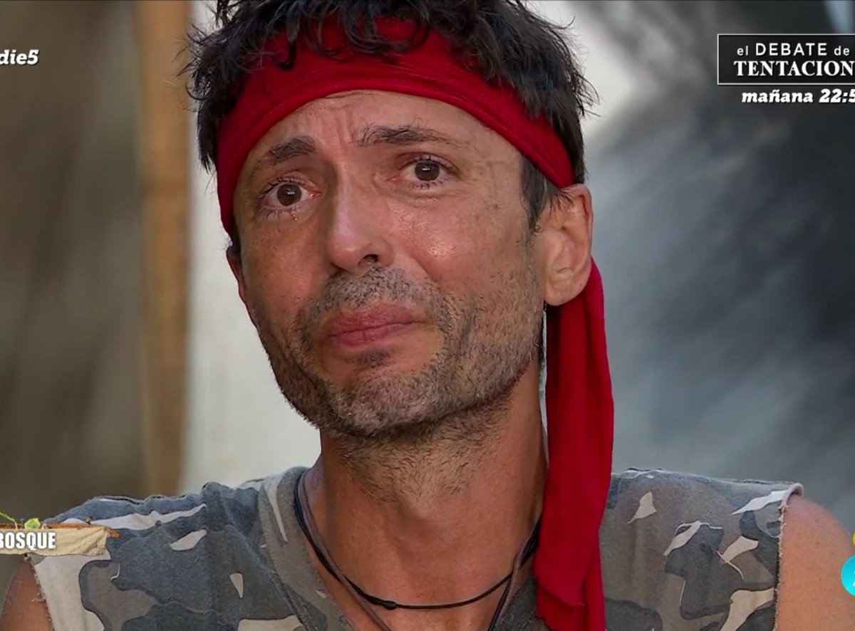 Zutoia19571's tweet image. Pensáis cómo yo. Cuándo. Ángel trata de dar alguna explicación sobre algo del reality, los presentadores enseguida,lo cortan?
Sí       ❤ 
No     🔄 
#SVGala11