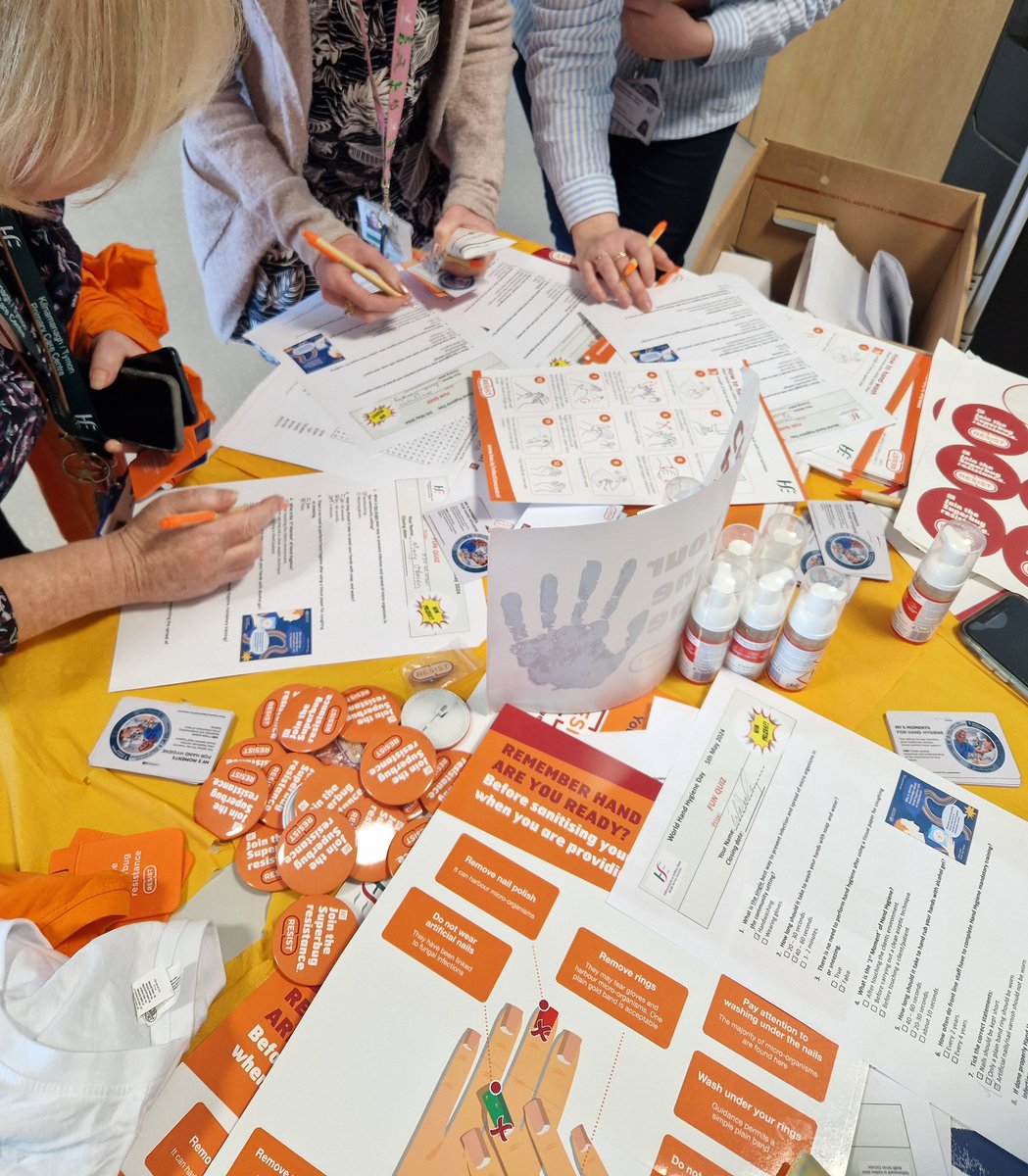 WHO Hand Hygiene Event today for staff in Kilnamanagh Tymon Primary Care Centre. Performing hand hygiene at the right time and in the right place prevents the spread of infection. hse.ie/handhygiene @HSECHO7 @HsehealthW