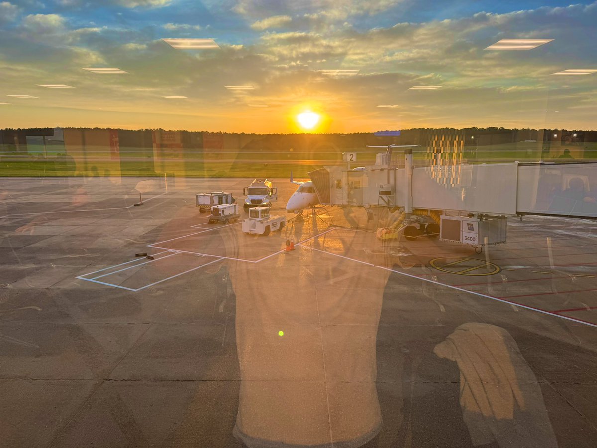 My other <a href="/CoolSpeak/">CoolSpeak, LLC.</a> office 😉 Guess what airport this is at.