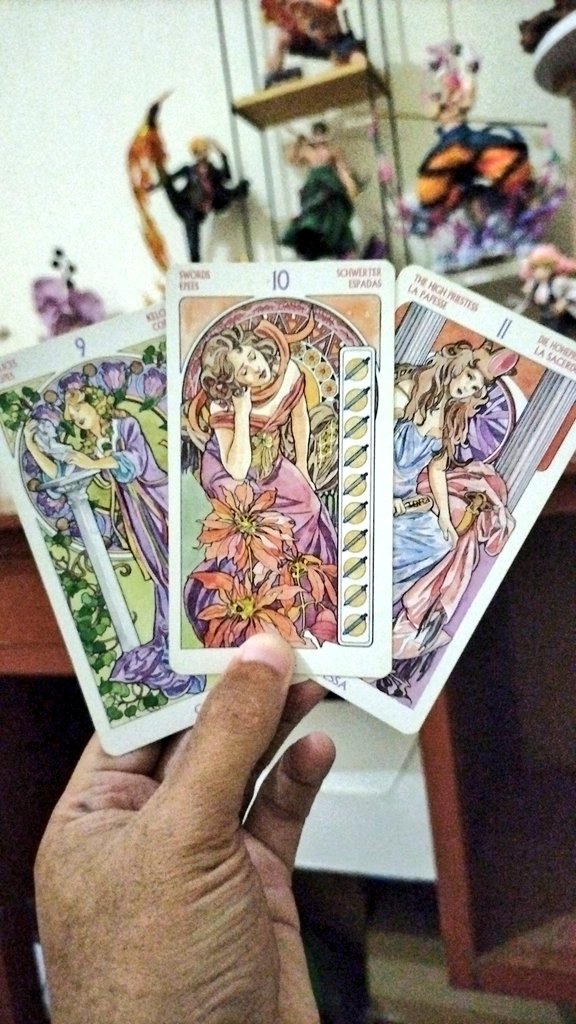 DECK TERCANTIK 🥰 . The Art Nouveau, hibahan dari Ibu Peri @Hujandisenja . Deck yg aluuuss banget, kek wanita² bangsawan yg Terhormat . Cocok buat bacaan ke orang² yang ngga bisa dikasarin supaya pesannya masuk ke otaknya 😅