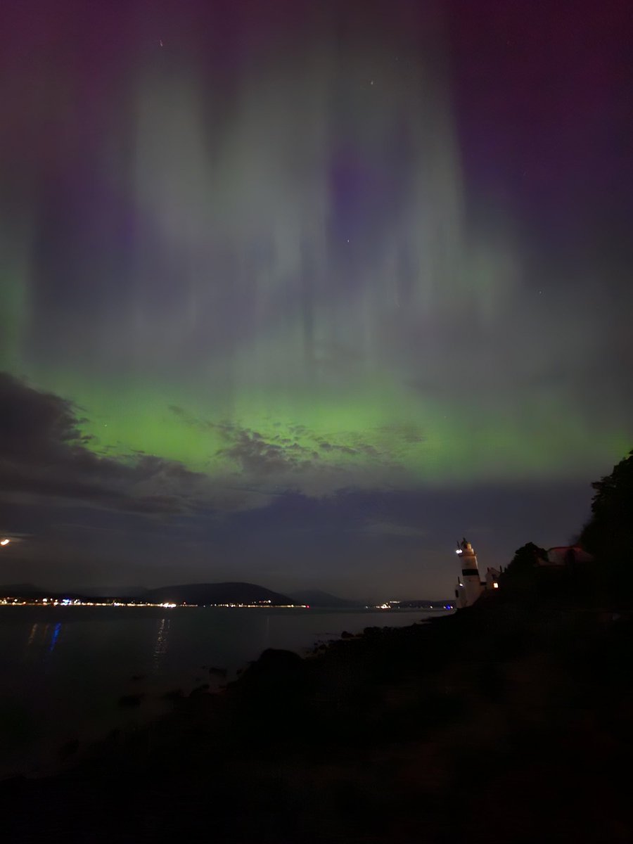 StephenAHenry's tweet photo. U2
@U2
#Aurora #ClochLighthouse #Gourock #Scotland https://t.co/cd4mfm8Rxa