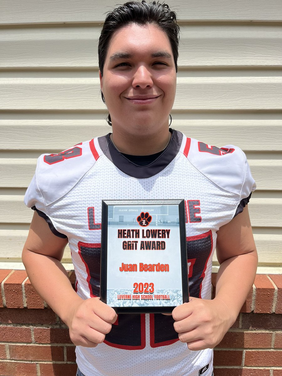 LuverneFootball's tweet image. Pics#2 Here are the 23-24 Award winners!!