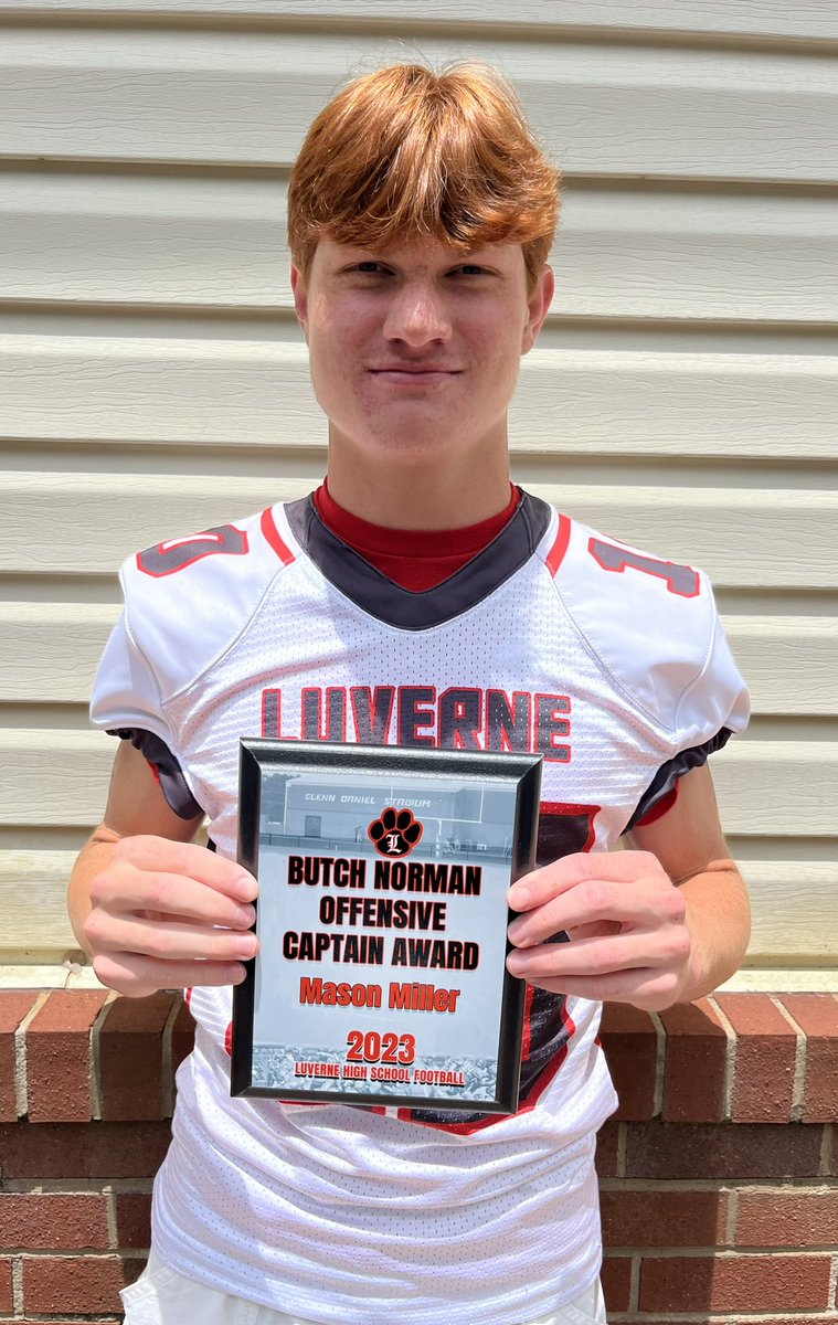 LuverneFootball's tweet image. Pics#2 Here are the 23-24 Award winners!!