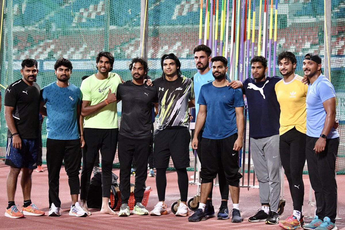 Neeraj_chopra1's tweet photo. तीन साल के इंतजार के बाद भारत में एक competition में भाग लेकर वास्तव में खुशी हुई | कलिंगा स्टेडियम में Javelin throw का उत्साह देखना अद्भुत था | 🙏
Thank you, Odisha. Thank you, India. 🇮🇳
The Road to Paris continues! 💪 https://t.co/TlQlTslWIp