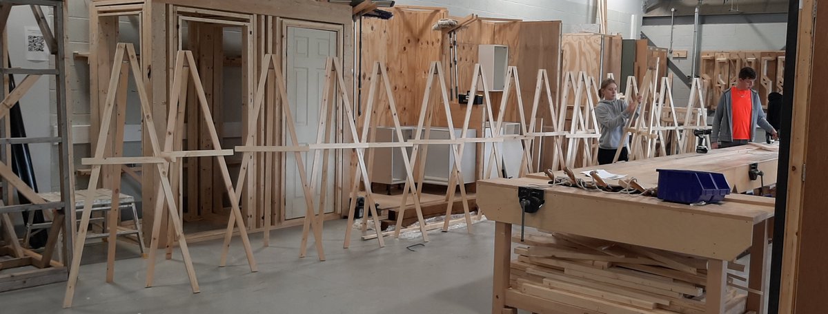 Tim Chisholm LCGI FIOC #CarpentryStudents tweet media