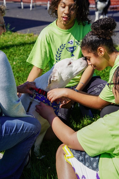 truestrengthorg's tweet photo. “A sweet friendship refreshes the soul.” Kudos to @Ross_Local for leading the way with "Champions Day." The dedication of both staff and student leaders is truly inspiring. The @RossRams1 community has much to celebrate! https://t.co/hijJiaJxzi  @RHSHerd @RossRamsAD @HDLNS https://t.co/z4Z3smKZDQ