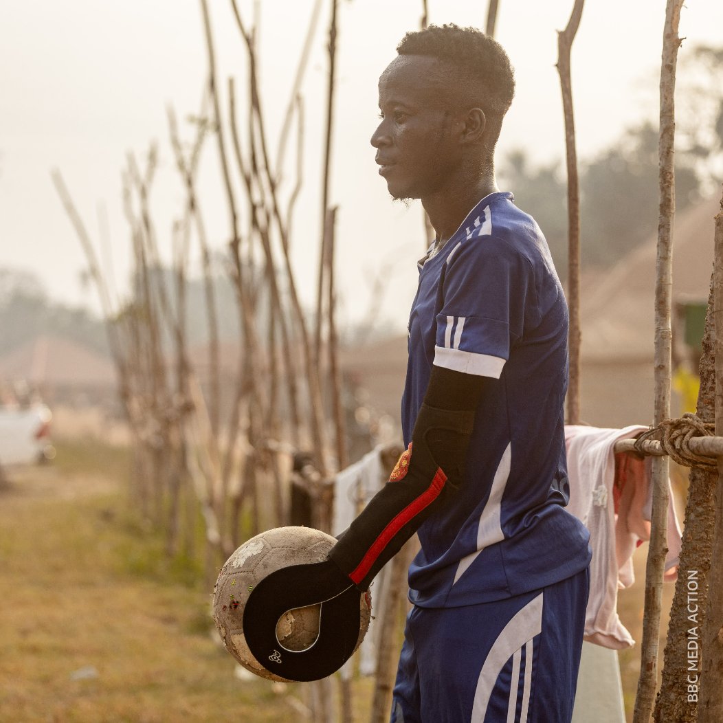 Keen footballer Sulaiman worried he’d never play football again after he fractured his arm in a match. Since getting his prosthetic arm, he feels more confident and is playing again 👉 bbc.in/4akjpmr #GAAD #Accessibility #SierraLeone