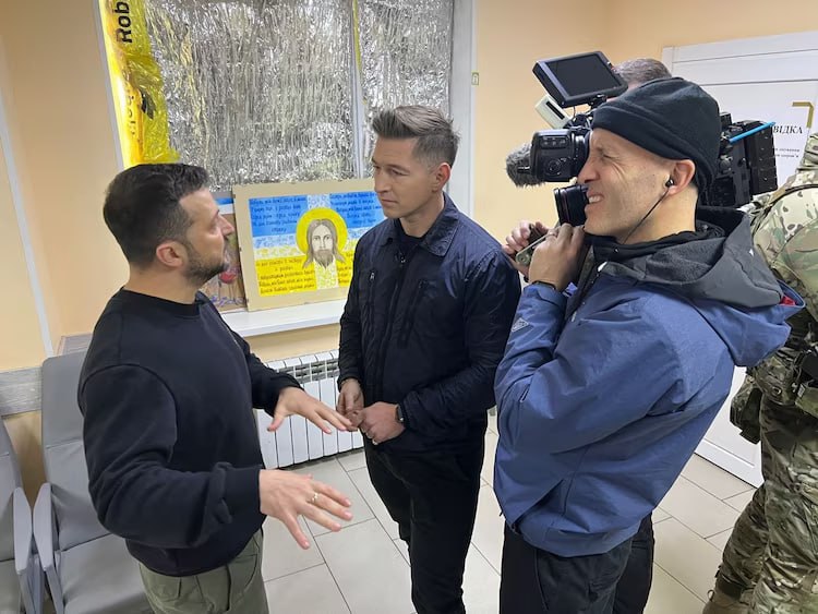 🇺🇦🙏 'All we need are two PATRIOT batteries. Russia will not be able to capture Kharkiv if we have them,' - Zelensky