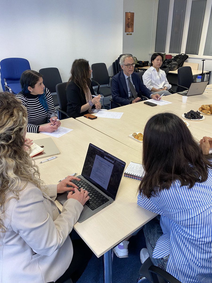 Dr Izhar Hussain, Director of IBHM at <a href="/Dow_Uni/">Dow University of Health Sciences (DUHS)</a> and <a href="/CAMO_Net1/">CAMO-Net</a> Pakistan lead is visiting colleagues at <a href="/ImperialMed/">Imperial Medicine</a> to share his work on addressing AMR and introducing antimicrobial stewardship programmes across Pakistan. 

🇬🇧 🤝 🇵🇰 

<a href="/wellcometrust/">Wellcome</a> #antimicrobialresistance