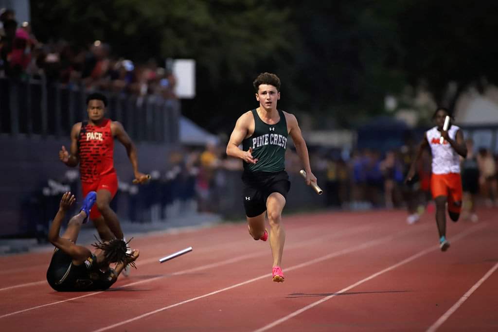 pinecresttrack's tweet image. Boys 4x1 broke a 14 year school record running 42.62 to earn All-American honors and qualify for State.  They run at 6:50pm today and are seeded 10th. Azout-Villari-Reese-Davila #PCXCountry #PCTrack #PCAthletics #PCPanthers
#PCAlumni