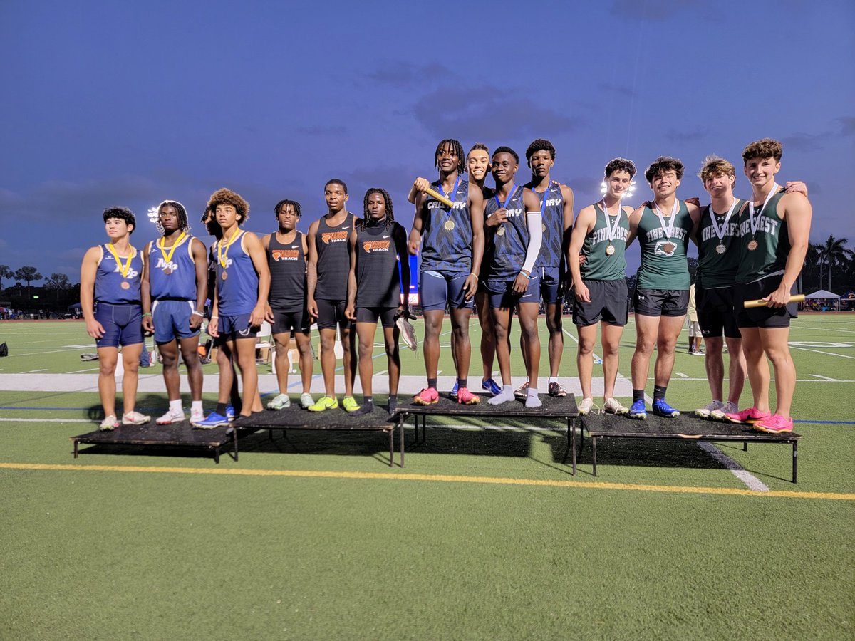 pinecresttrack's tweet image. Boys 4x1 broke a 14 year school record running 42.62 to earn All-American honors and qualify for State.  They run at 6:50pm today and are seeded 10th. Azout-Villari-Reese-Davila #PCXCountry #PCTrack #PCAthletics #PCPanthers
#PCAlumni