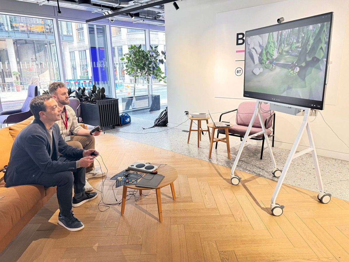 Today is #GlobalAccessibilityAwarenessDay, and we've been proudly marking that all week at @EE to get everyone talking, thinking and learning about digital access and inclusion. Huge thanks to the team from @MicrosoftUK and @SpecialEffect – a brilliant charity that exists to