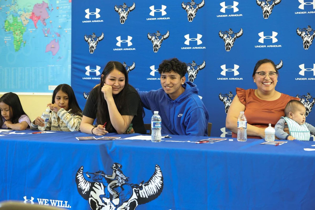 Congratulations to Nick Zuniga (Oglala Lakota), out of Red Cloud Indian School in South Dakota, who signed his letter of intent play basketball at Dickinson State University.
#NativePreps #Oglala #Lakota