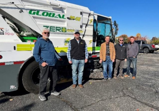 Electric Street Sweepers- are they on their way to Missouri? During and beyond the #DriveElectricUSA project, Drive Electric Missouri has worked with local officials to share the advantages of electric street sweepers!

#StoriesfromtheField #DriveElectric #DEUSA #EV #partnerships