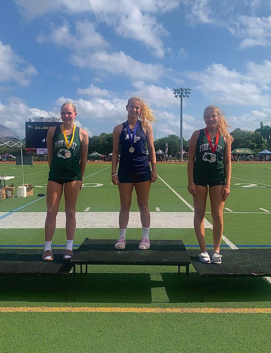 pinecresttrack's tweet image. Rowan Sundevall, #2 seed, Elizabeth Sauby, #5,  &amp;amp; Jordana Friedman, #11, qualified for State in the javelin. Rowan also qualified in the Discus, #12 seed.  They throw today at 1pm &amp;amp; 2:30pm for discus. #PCXCountry #PCTrack #PCAthletics #PCPanthers
#PCAlumni