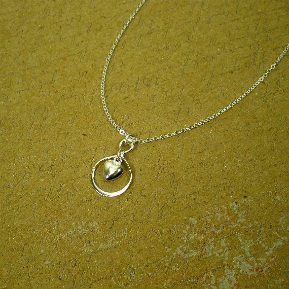 Infinity Heart Charm Necklace, Sterling Silver tuppu.net/734396ed #handmadejewelry #jewelry #handmadegifts #giftsforher #shopsmall #giftideas #artisanjewelry #jewelrygift #jewelryaddict #handmade #Heart