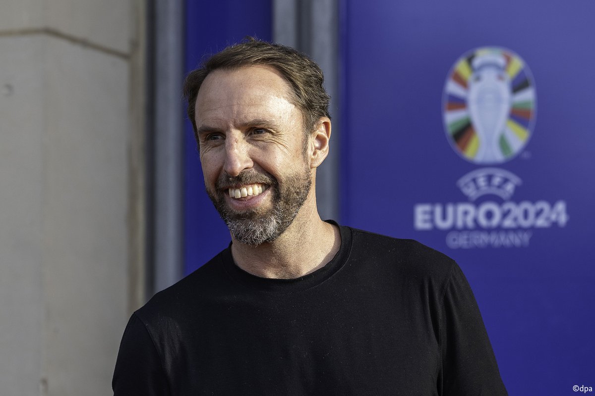 England manager Gareth Southgate has revealed he hit a 70-day German-learning streak on @duolingo in preparation for #EURO2024. Sehr gut, Gareth! 👏 Can we dream of an interview with the England manager and captain, auf Deutsch?😍