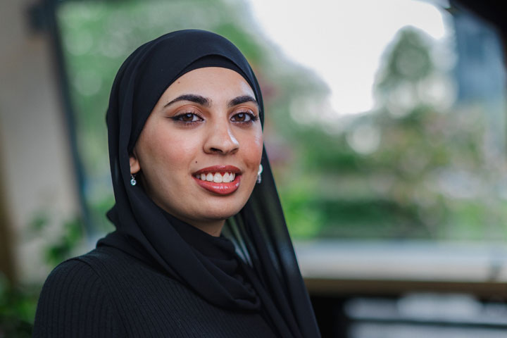 Interested in our Pharmaceutical &amp; Cosmetic Science course?

Take a look at our latest student profile to find out more about it!

Iqra - BSc (Hons) Pharmaceutical and Cosmetic Science 

bradford.ac.uk/undergraduate/…