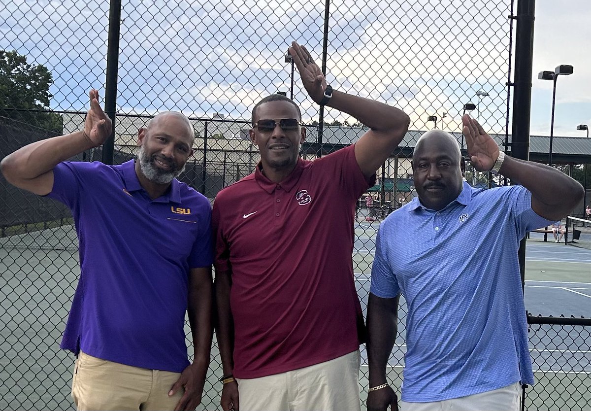 Great seeing my Friends who were in Columbia, SC doing some recruiting! Two of the BEST DB coaches in the business! F.I.E.T.T.S @coachcrimedawg @CoachCRaymond
